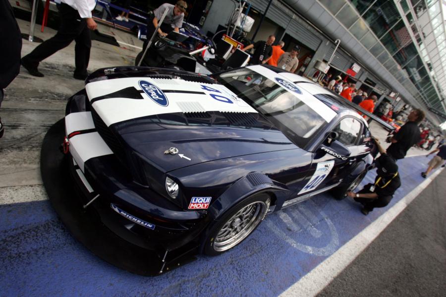  Ford Mustang FR500 2005 года  (фото 27 из 51)